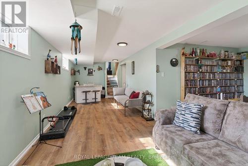 106 Hemlock Crescent, Cornwall, ON - Indoor Photo Showing Living Room