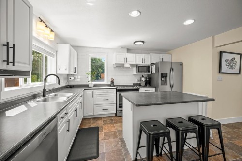 3220 Sutton Rd, Cumberland, BC 