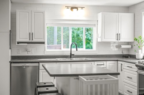 3220 Sutton Rd, Cumberland, BC 
