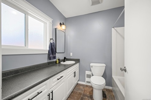 3220 Sutton Rd, Cumberland, BC 