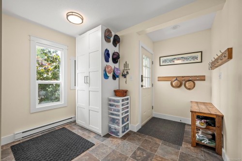 3220 Sutton Rd, Cumberland, BC 