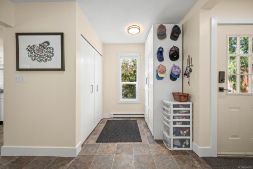 3220 Sutton Rd, Cumberland, BC 