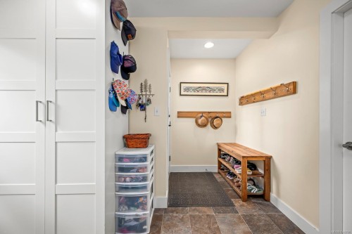 3220 Sutton Rd, Cumberland, BC 