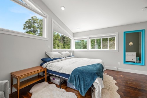 3220 Sutton Rd, Cumberland, BC 