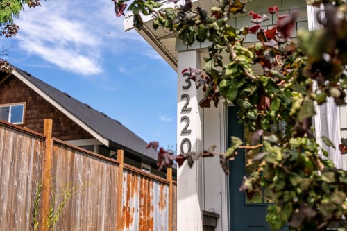 3220 Sutton Rd, Cumberland, BC 
