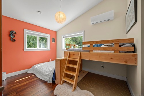 3220 Sutton Rd, Cumberland, BC 