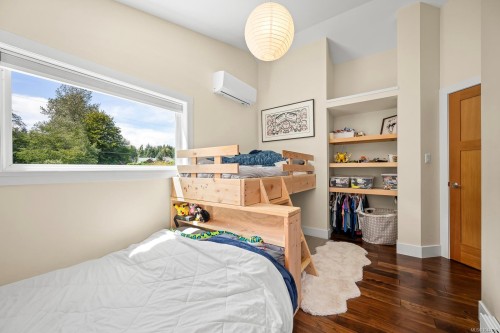 3220 Sutton Rd, Cumberland, BC 