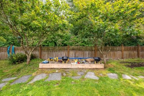 3220 Sutton Rd, Cumberland, BC 
