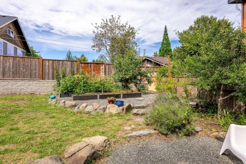 3220 Sutton Rd, Cumberland, BC 
