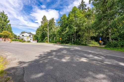 3220 Sutton Rd, Cumberland, BC 