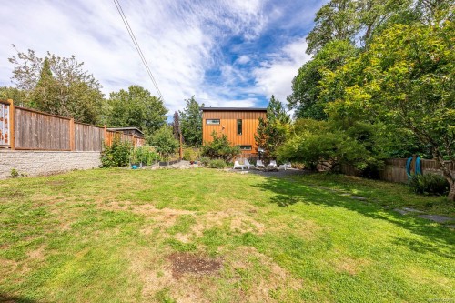 3220 Sutton Rd, Cumberland, BC 