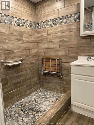 1115 Marion, Windsor, ON - Indoor