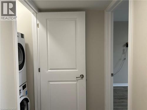 992 Windham Centre Road Unit# 1, Windham Centre, ON - Indoor Photo Showing Laundry Room