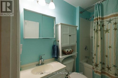 223 Division Street, South Bruce Peninsula, ON - Indoor Photo Showing Bathroom