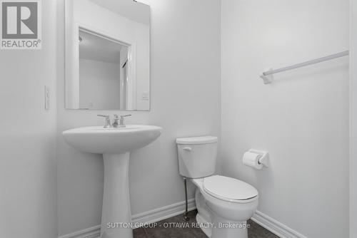 Powder Room - 2 Pc - 2563 Longfields Drive, Ottawa, ON - Indoor Photo Showing Bathroom