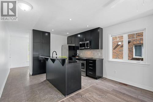 Kitchen - Granite Countertops - 2563 Longfields Drive, Ottawa, ON - Indoor Photo Showing Kitchen