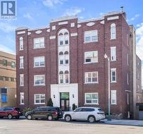 102 - 448 SPADINA ROAD Toronto, ON M5P 2W4