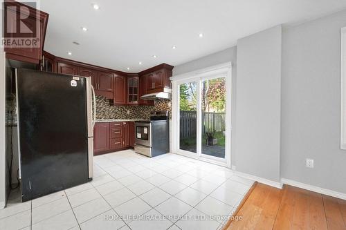 8 Lansbury Drive, Toronto, ON - Indoor Photo Showing Kitchen