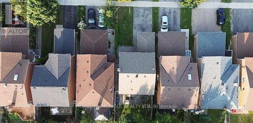 8 Lansbury Drive, Toronto, ON - Outdoor