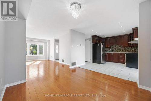 8 Lansbury Drive, Toronto, ON - Indoor