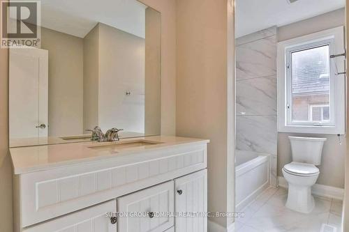 99 Maple Sugar Lane, Vaughan, ON - Indoor Photo Showing Bathroom