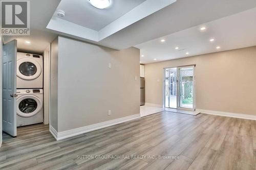 99 Maple Sugar Lane, Vaughan, ON - Indoor Photo Showing Laundry Room