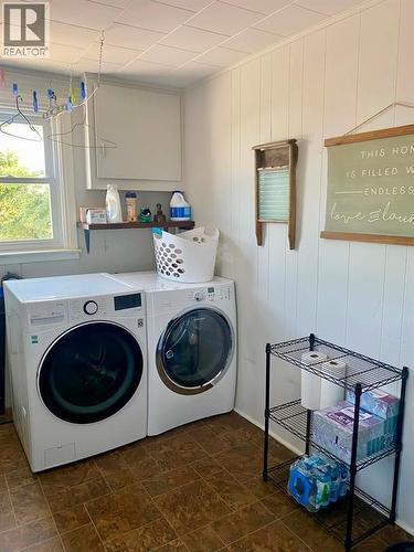 26 Brigden Road, Sombra, ON - Indoor Photo Showing Laundry Room