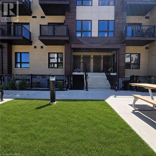 20 Palace Place Unit# E9, Kitchener, ON - Outdoor With Balcony