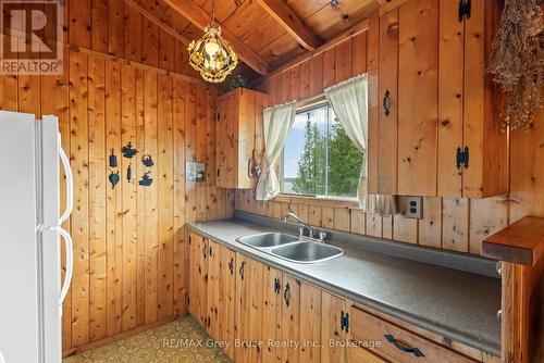 263 Eagle Road, Northern Bruce Peninsula, ON - Indoor Photo Showing Kitchen With Double Sink