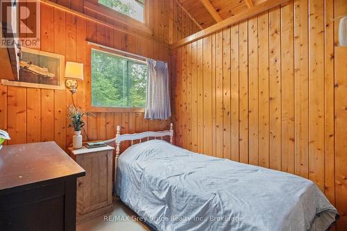 263 Eagle Road, Northern Bruce Peninsula, ON - Indoor Photo Showing Bedroom