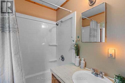 263 Eagle Road, Northern Bruce Peninsula, ON - Indoor Photo Showing Bathroom