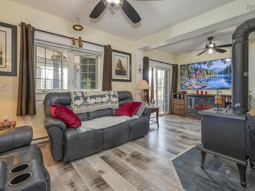 1013 Fall Brook Road, Mcphersons Mills, NS - Indoor Photo Showing Living Room