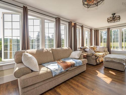 1013 Fall Brook Road, Mcphersons Mills, NS - Indoor Photo Showing Living Room