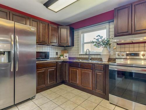 10 Westwood Drive, Dartmouth, NS - Indoor Photo Showing Kitchen With Double Sink