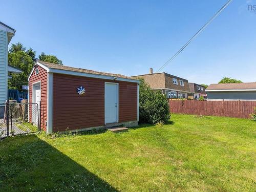 10 Westwood Drive, Dartmouth, NS - Outdoor With Exterior