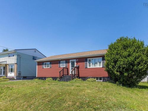 10 Westwood Drive, Dartmouth, NS - Outdoor