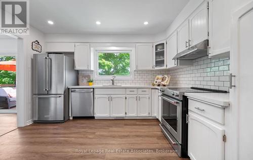 7462 15 Side Road, Halton Hills, ON - Indoor Photo Showing Kitchen With Upgraded Kitchen