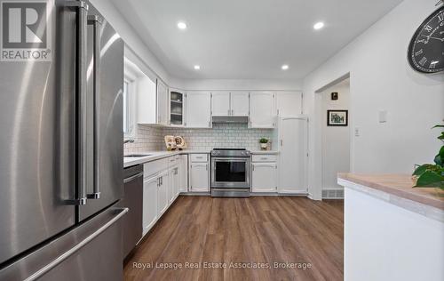 7462 15 Side Road, Halton Hills, ON - Indoor Photo Showing Kitchen With Upgraded Kitchen
