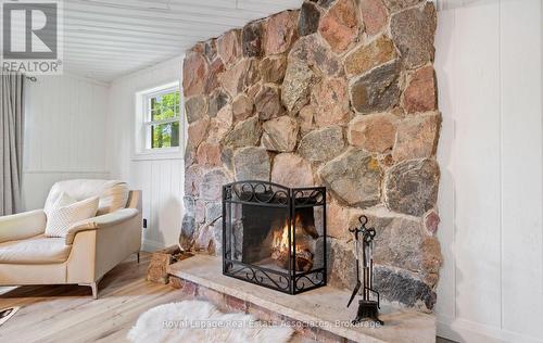7462 15 Side Road, Halton Hills, ON - Indoor Photo Showing Living Room With Fireplace