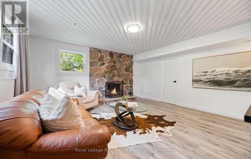 7462 15 Side Road, Halton Hills, ON - Indoor Photo Showing Living Room With Fireplace