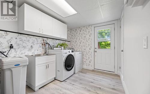 7462 15 Side Road, Halton Hills, ON - Indoor Photo Showing Laundry Room