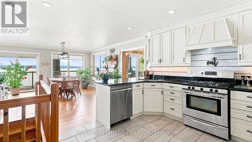 380 Robins Point Road, Tay (Victoria Harbour), ON - Indoor Photo Showing Kitchen