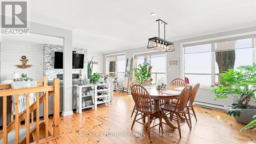 380 Robins Point Road, Tay (Victoria Harbour), ON - Indoor Photo Showing Dining Room