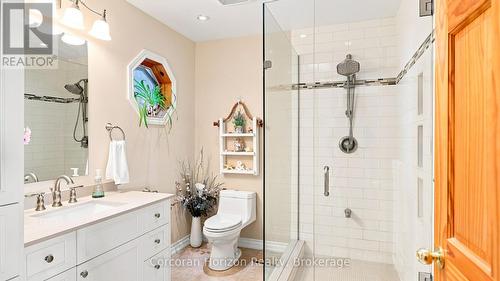 380 Robins Point Road, Tay (Victoria Harbour), ON - Indoor Photo Showing Bathroom
