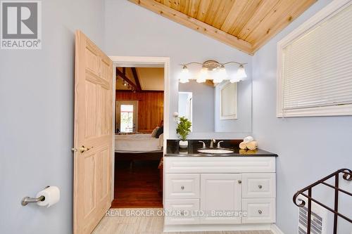 Ensuite - 5818 Victoria Park Road, Ramara, ON - Indoor Photo Showing Bathroom