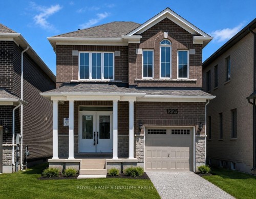 1225 Manitou Way, Milton, ON - Outdoor With Facade