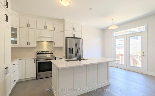 1225 Manitou Way, Milton, ON - Indoor Photo Showing Kitchen With Upgraded Kitchen