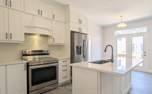 1225 Manitou Way, Milton, ON - Indoor Photo Showing Kitchen With Upgraded Kitchen