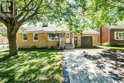 17 CRESTWOOD AVENUE  Kitchener, ON N2H 4K6