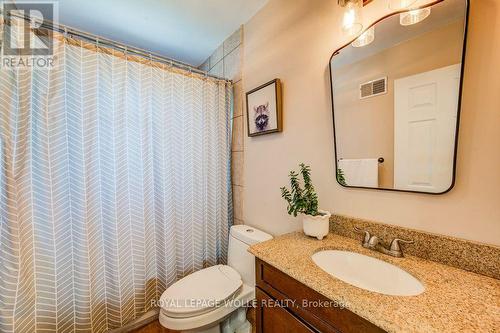 17 Crestwood Avenue, Kitchener, ON - Indoor Photo Showing Bathroom